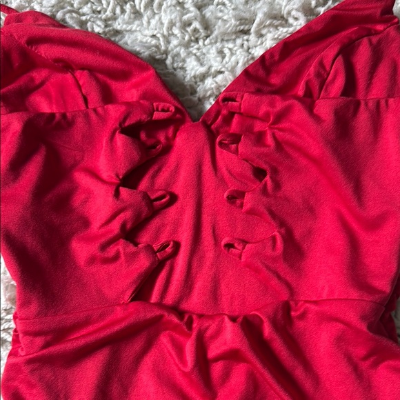 Elegant Red Ruched Dress - Picture 5 of 7